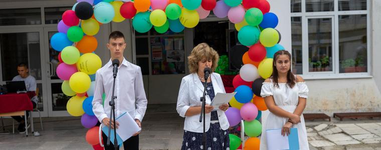 Започна новата учебна година в гимназия „М. В. Ломоносов“ в Добрич
