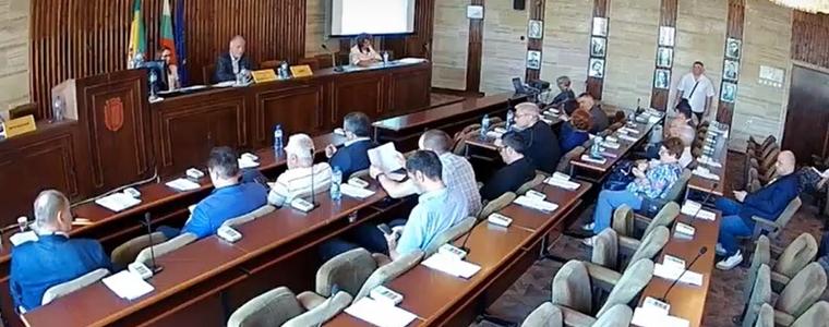 Заради липса на кворум се провали извънредната сесия на Общински съвет- Добрич