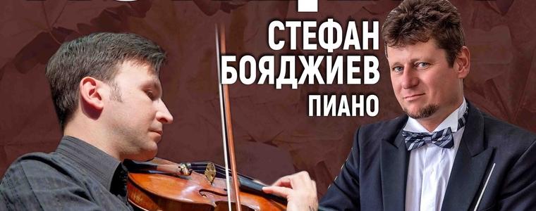  Камерен концерт на Стефан Бояджиев – пиано и Божидар Бенев – цигулка в Добрич