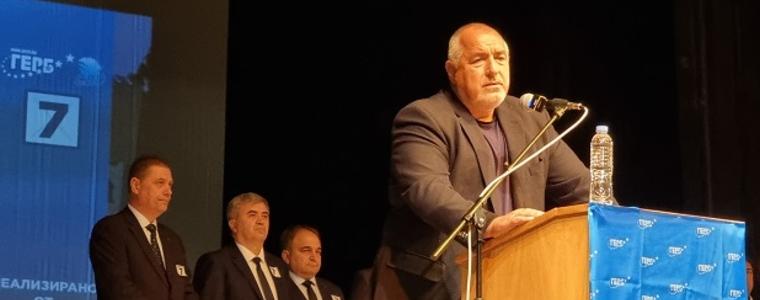 Лидерът на ГЕРБ: Правителството не прави нищо срещу „Лукойл“ – петролът същия, а цените пак до небесата 