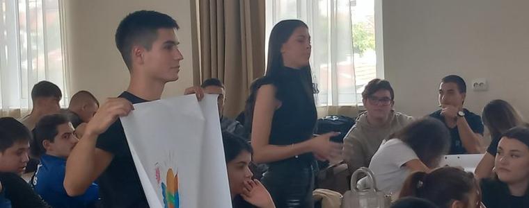 Младежи от Добрич завоюваха призови места в иновационен лагер на Джуниър Ачийвмънт