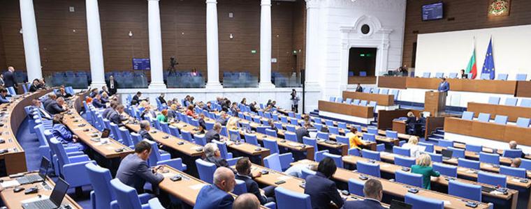 Парламентът прие споразумението между правителството и енергетиците