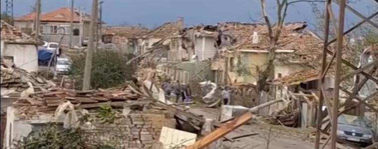 Смерч отнесе покривите на над 100 къщи в община Исперих