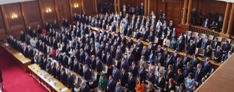 Средната заплата се вдигна със 7,52%, на депутатите - с 19,5%