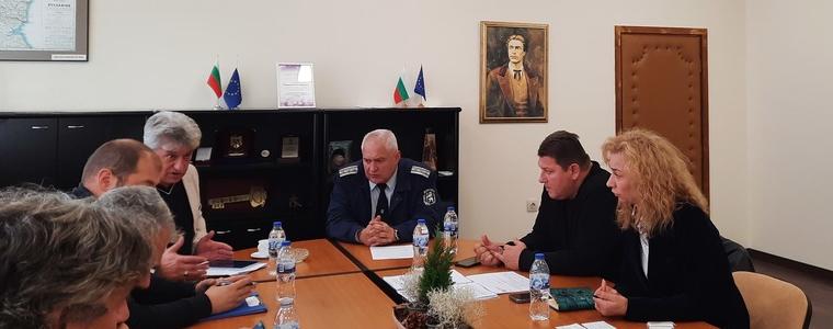 Среща при областния управител за подобряване на координацията на службите при влошаване на времето