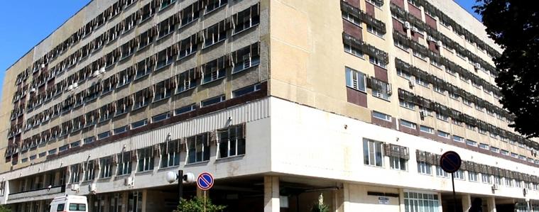 Ураганният вятър причини проблеми и в МБАЛ-Добрич