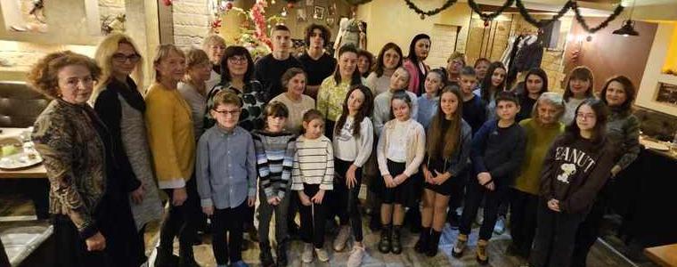 "Майчина Грижа" връчи стипендиите за декември на първите одобрени стипендианти