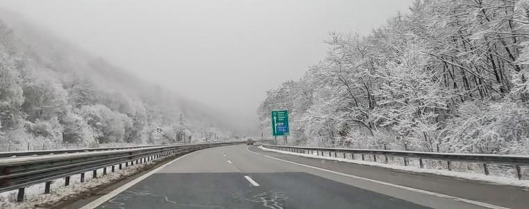 АПИ: Шофьорите да тръгват с автомобили, подготвени за зимни условия