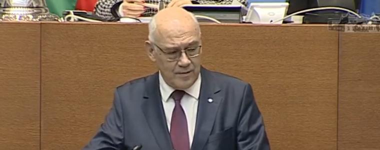 Инфлация, ръст на заплати, липса на инвестиции – ето защо водата поскъпна 