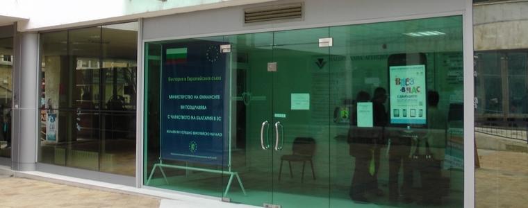 Първият обслужен клиент в НАП Добрич след старта на данъчната кампания е подал годишна данъчна декларация