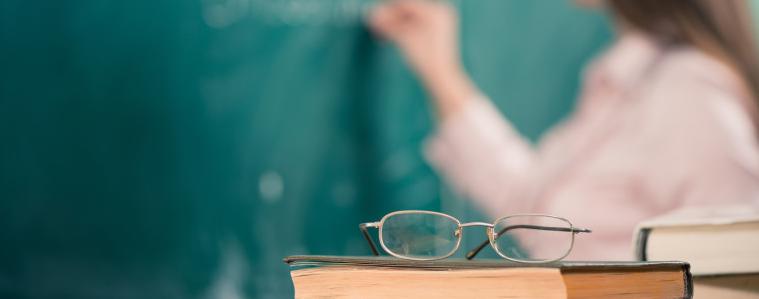 Учителските заплати са увеличени от днес