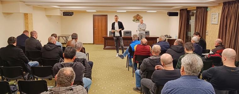 Димитър Бербатов разговаря с футболните клубове от област Добрич