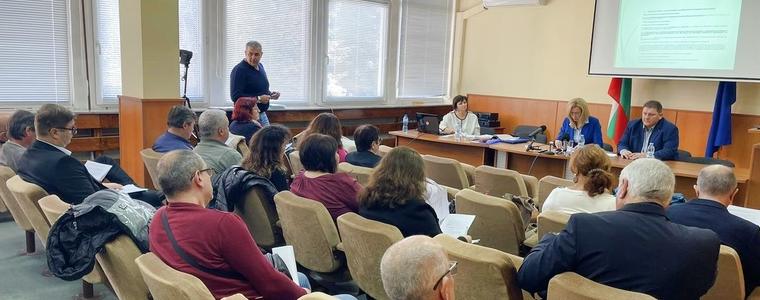 Областният съвет за развитие заседава за план-приема след седми клас за 2024/25г. 