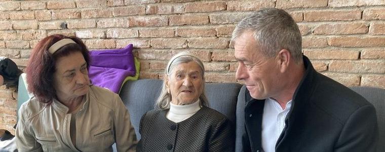 Баба Минка от Соколово чества 100-годишен юбилей