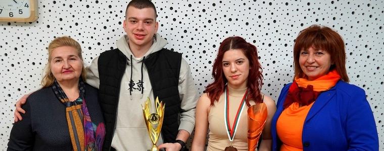 Две купи за ПГТ „П. К. Яворов” на регионалното състезание за млади готвачи и сервитьори (ВИДЕО)