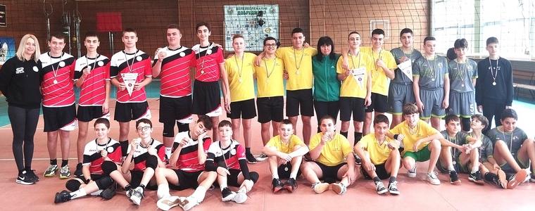 Отборът на СУ „П.Р. Славейков“ е победител общинския етап на УИ по волейбол за момчета 5-7 клас