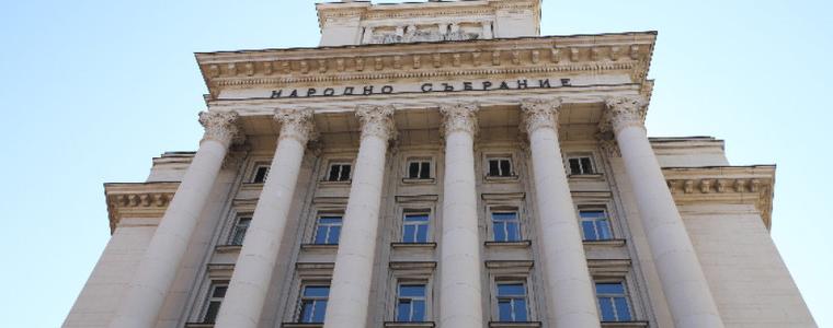 Продължават преговорите между ГЕРБ-СДС и ПП-ДБ
