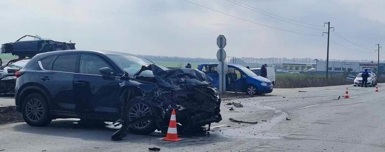 Тежка катастрофа с трима пострадали на изхода на Добрич в посока Варна