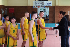 Отборът на СУ "П.Р.Славейков" спечели общинския етап на Ученическите игри по баскетбол за момчета 5-7 клас