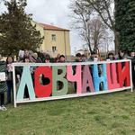 Потребителите на Защитени жилища в Добрич гостуваха на самодейците от читалището в с. Ловчанци