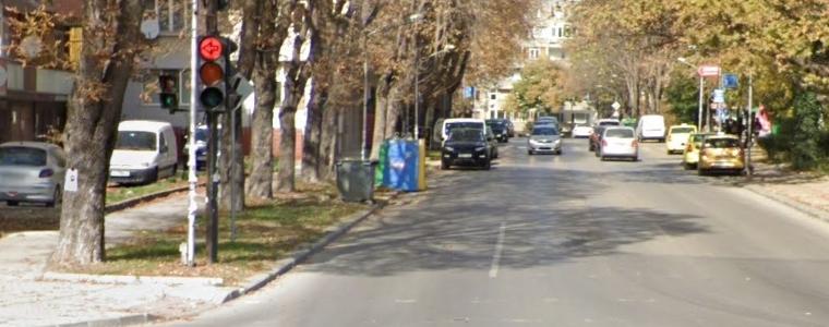 До края на работния ден няма да работят светофарите на кръстовището на ул. "Кирил и Методий" и ул. "Сан Стефано" 