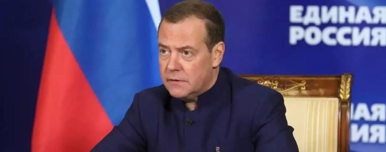 Медведев пожела на САЩ гражданска война заради помощта за Украйна