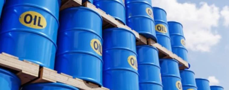 Петролът отстъпва от петъчните 5-месечни ценови върхове