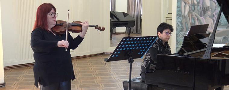 Сестрите Мария и Слава Славови - заедно на родна сцена с концерт на 11 април (ВИДЕО)