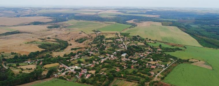 Концерт на самодейци за празника на село Полк. Иваново на 3 юни