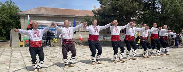 Пъстра празнична програма събра домакини и гости за празника на село Видно (СНИМКИ)
