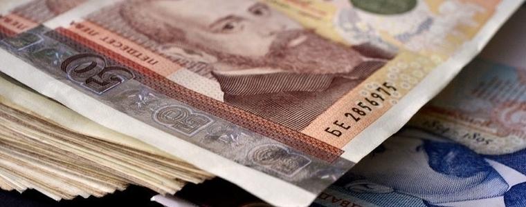 С 3,5% нараства средната работна заплата, в столицата е над 3000 лв.