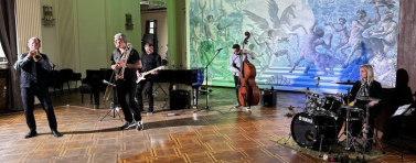 Музиканти от Добрич с джаз концерт в Огледална зала "Нели Божкова" (СНИМКИ)