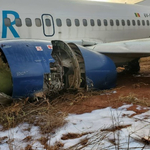 Самолет със 73 пътници се запали при излитане от Сенегал