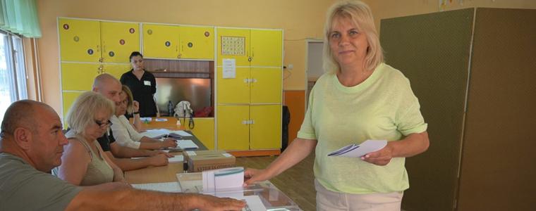 Мая Димитрова: Гласувах за по-добро бъдеще, за мирна България и мирна Европа (ВИДЕО)