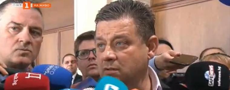 Николай Марков от "Величие" закъсня и не се закле като депутат