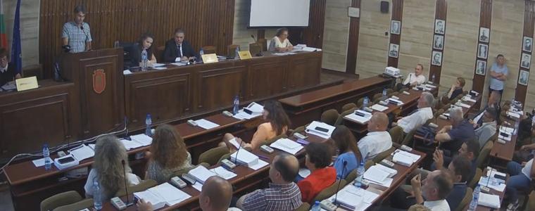 Общинският съвет с нов прецедент – гласува дали да гласува политическа декларация