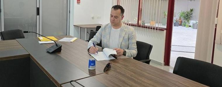 Кметът Йордан Йорданов е подписал споразумение за финансиране на ремонта на Огледална зала