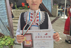 Малкият талант Йордан Станимиров от Г. Тошево спечели първа награда във Фолклорен конкурс