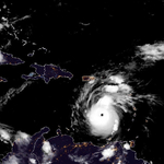Ураганът от 5-а степен Берил се насочва към Ямайка