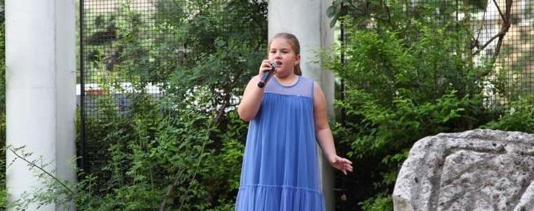 Възпитаничка на "Voiceroom Nelly Gregory" с първо място от международен музикален форум