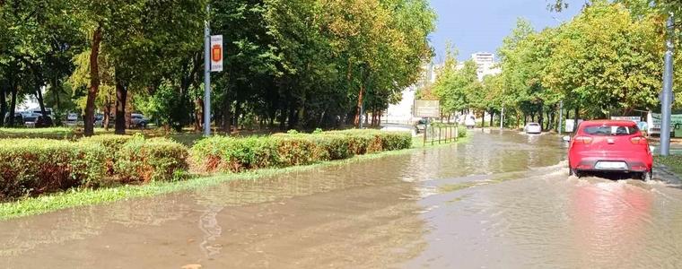 Множество сигнали в Пожарната след пороя в Добрич (СНИМКИ)