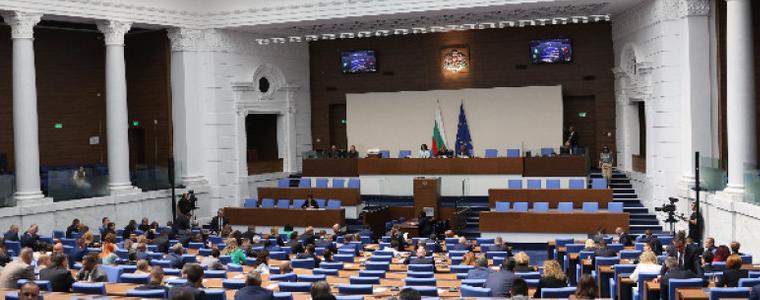 НС отложи за седми път въвеждането на новия механизъм за формиране на таксата за битови отпадъци