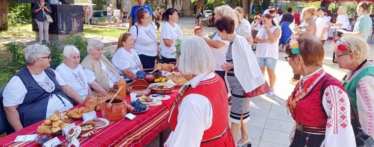 В Крушари се провежда 14-ият „Празник на гърнетата – кулинарната академия на Добруджа“ (СНИМКИ)