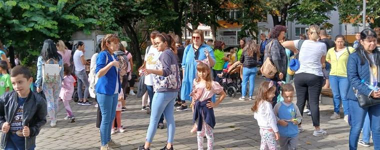 Много добричлии решиха да се включат в Световния ден на ходенето (СНИМКИ)