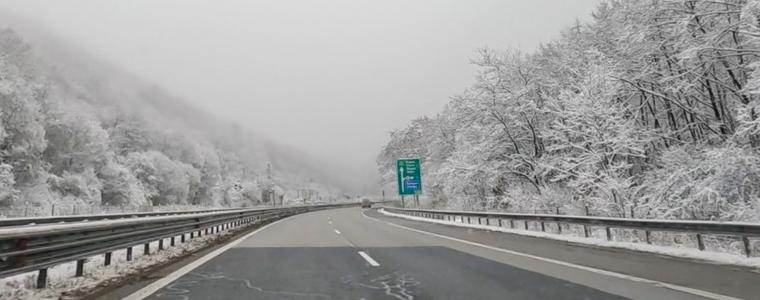 АПИ: Шофьорите да тръгват с автомобили, готови за зимни условия! 