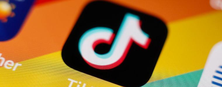Apple и Google с предупреждение да премахнат TikTok от магазините си в САЩ