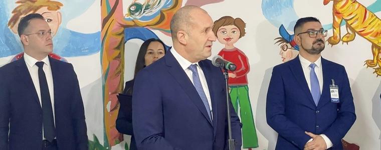 Президентът даде старт на 22-рото издание на "Българската Коледа" от МБАЛ-Добрич (ВИДЕО)