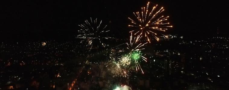 С празнична заря и изпълненията на „Добруджански авлиги“ Добрич посреща Новата 2025 година