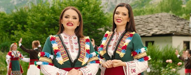 „Мъри, моме“ на Преслава и Ивелина Колева с награда за „Народна песен на годината“ (ВИДЕО)