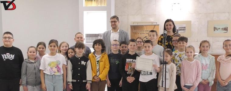 РБ „Дора Габе“ награди най-четящите за 2024 г. (ВИДЕО)